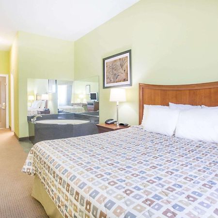 Days Inn & Suites By Wyndham Swainsboro Zewnętrze zdjęcie