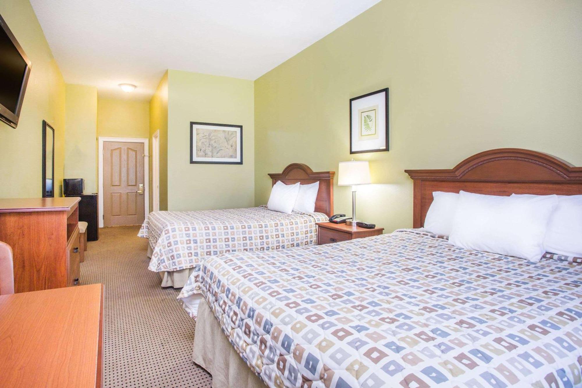 Days Inn & Suites By Wyndham Swainsboro Zewnętrze zdjęcie