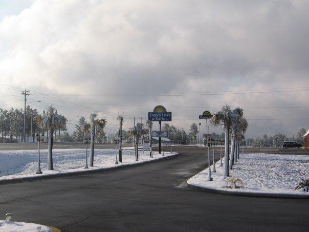 Days Inn & Suites By Wyndham Swainsboro Zewnętrze zdjęcie