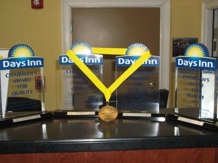 Days Inn & Suites By Wyndham Swainsboro Zewnętrze zdjęcie